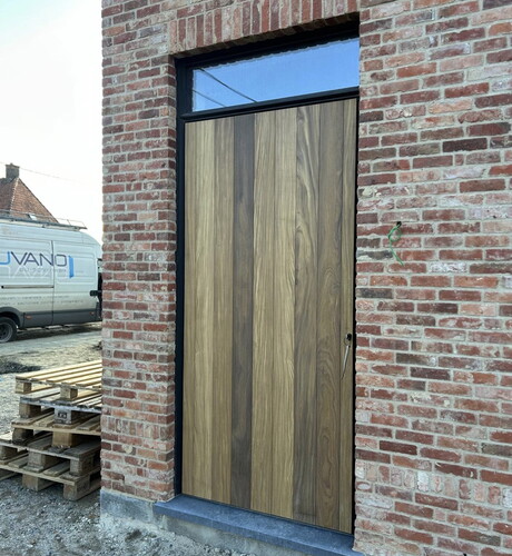 Eigen ontwerp (combinatie alu-hout)
